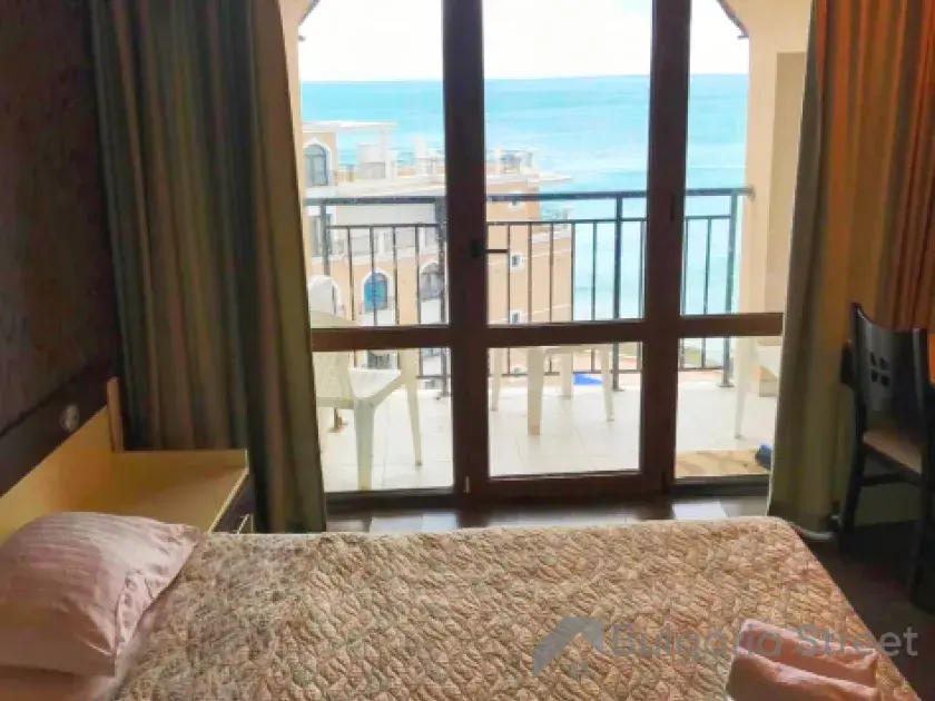 Widok z tarasu na morze. Grand Hotel