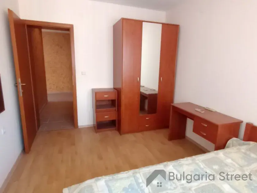 szafa, stolik