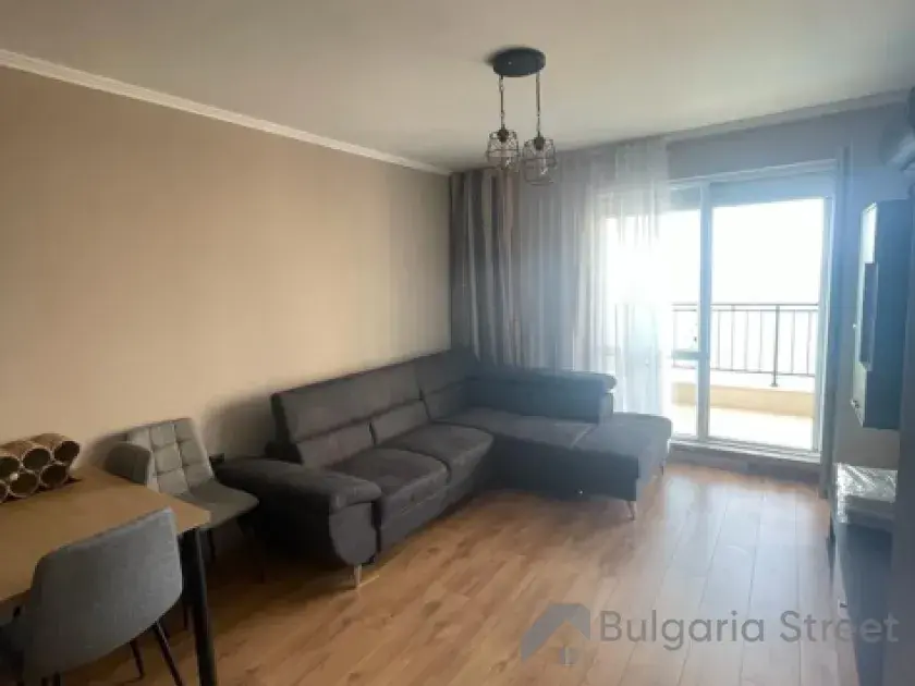 Sofa i Stolik