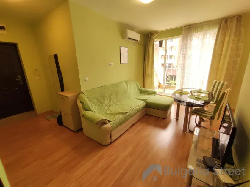 sofa, stolik, telewizor