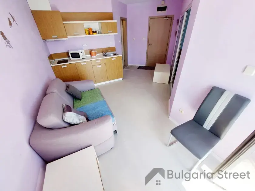 W hotelu i sofa