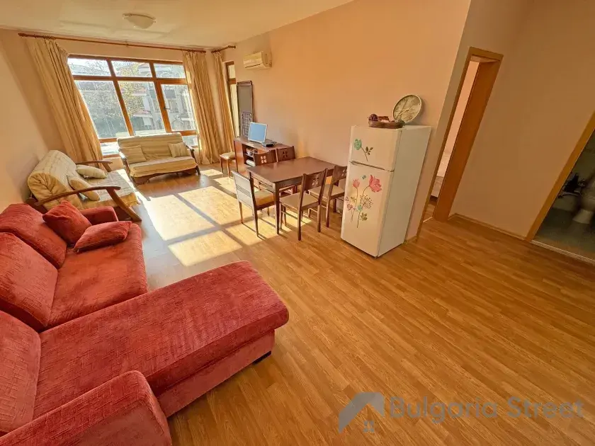 sofa narożna, lodówka