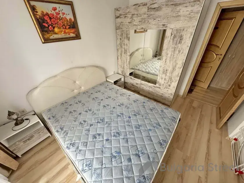 szafa, łóżko
