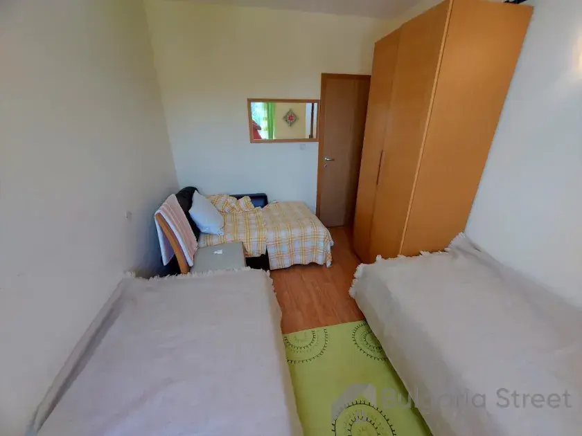 Szafa sofa w drugiej sypialni
