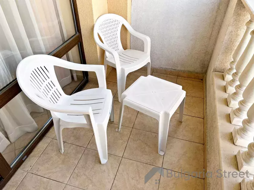 stolik z krzesłami