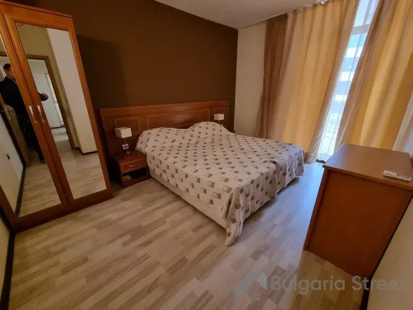 szafa, łóżko, komoda