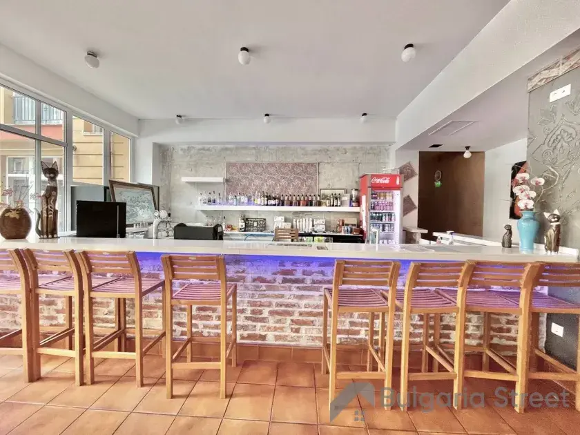 bar