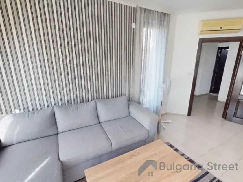 Sofa i Stolik
