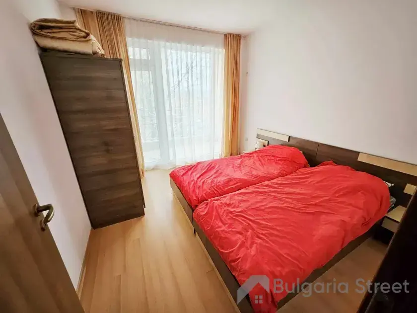 szafa, łóżko