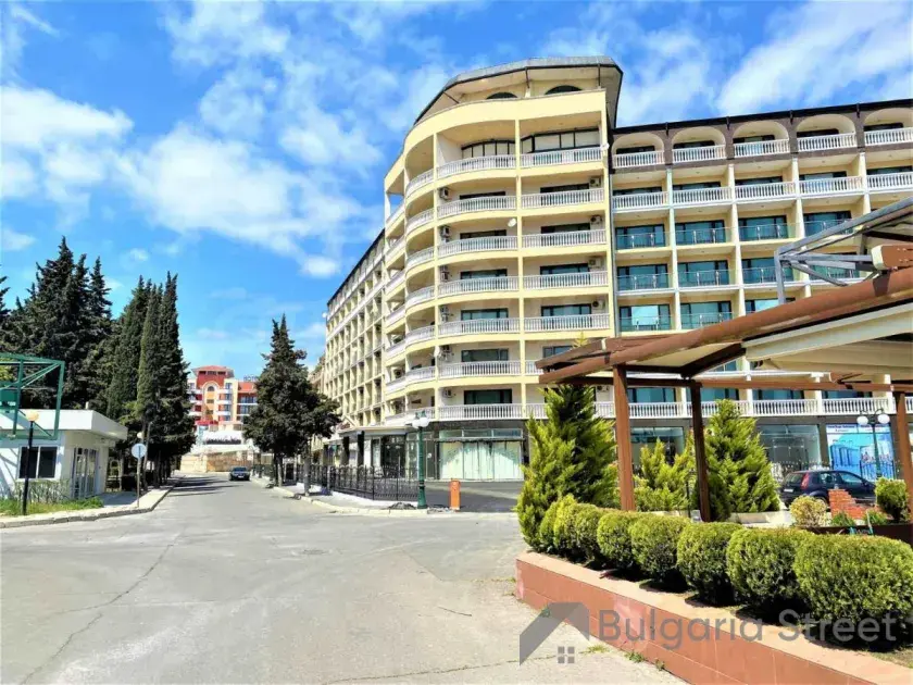 Fasada kompleksu Miramar palace