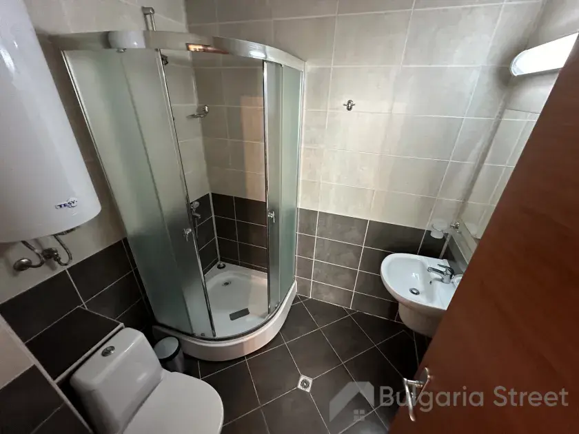 Kabina prysznicowa i umywalka
