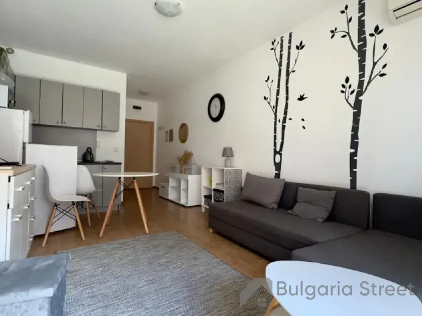 Telewizor i szafa