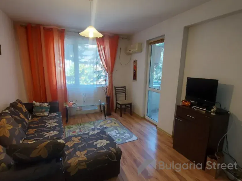 Sofa i telewizor