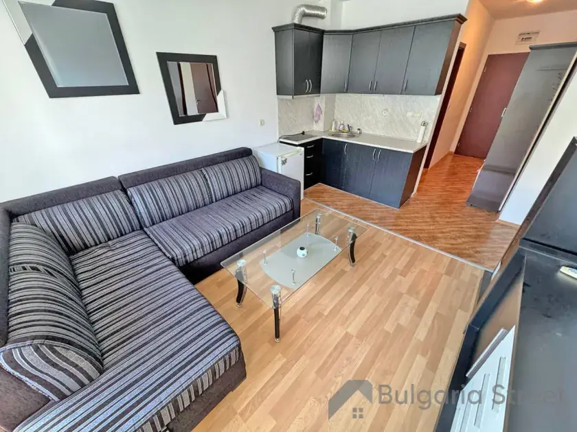 Sofa i kuchnia