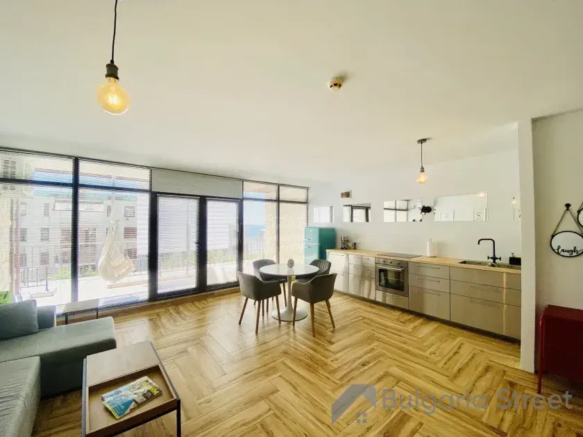 Panoramiczne okna w salonie
