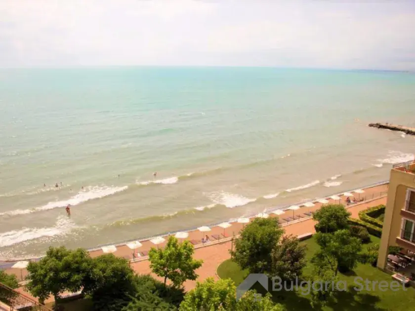 kompleks w pierwszej linii od morza