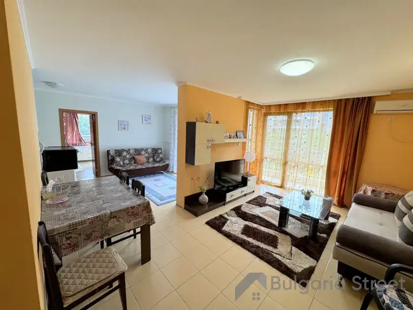 Sprzedaż dużego apartamentu w kompleksie Persani