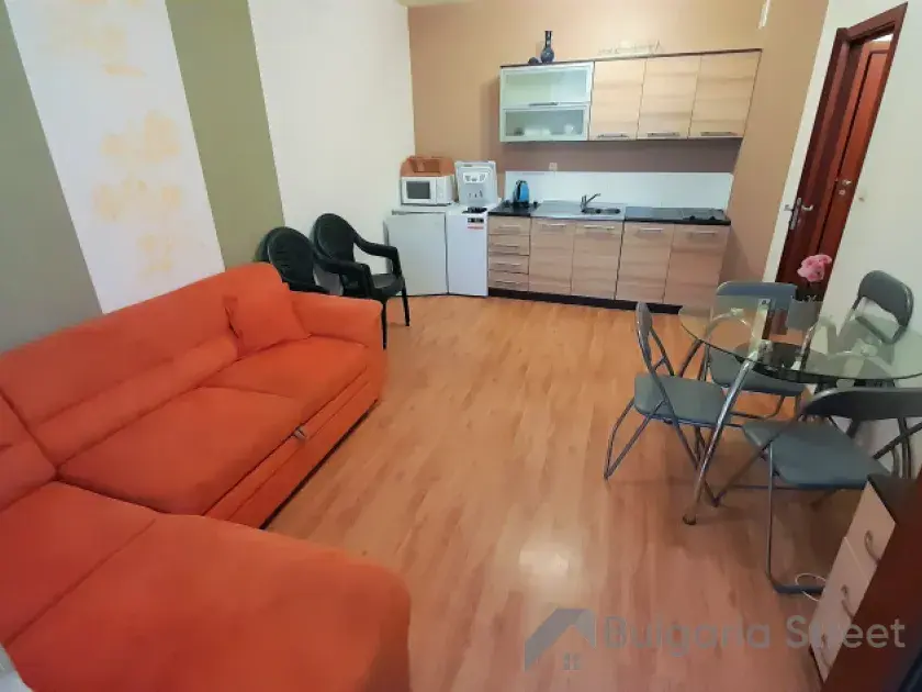 Sofa i stół