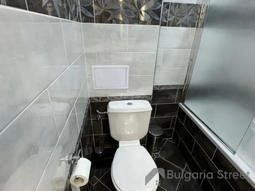 Toaleta i łazienka