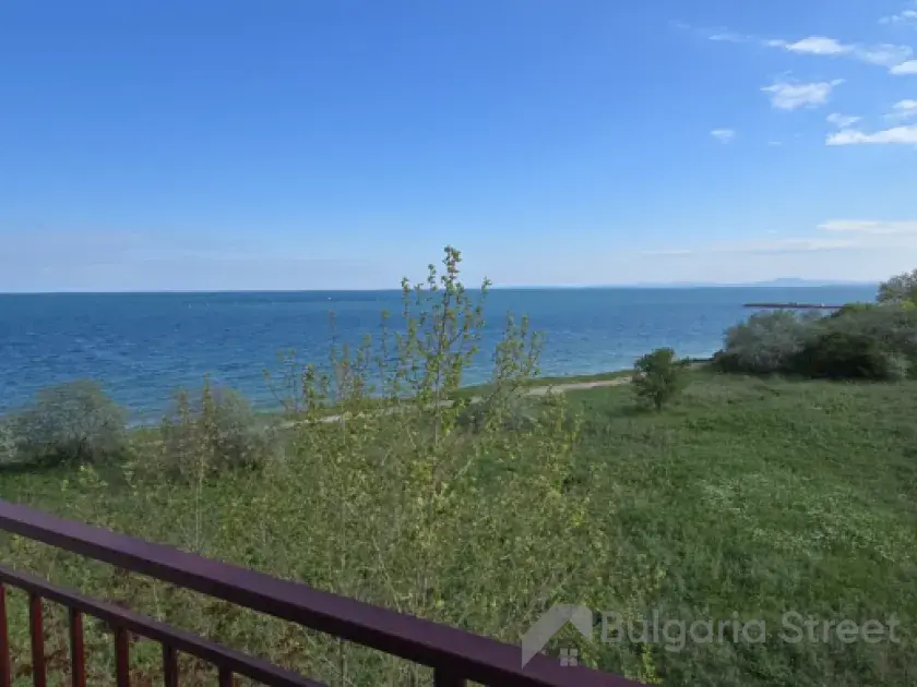 Widok na morze z balkonu / Riviera Fort Noks