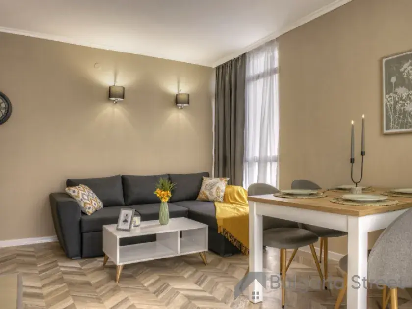 Salon z meblami / Sun Sity