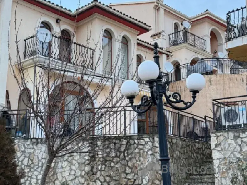 Fasada kompleksu Villa Romana