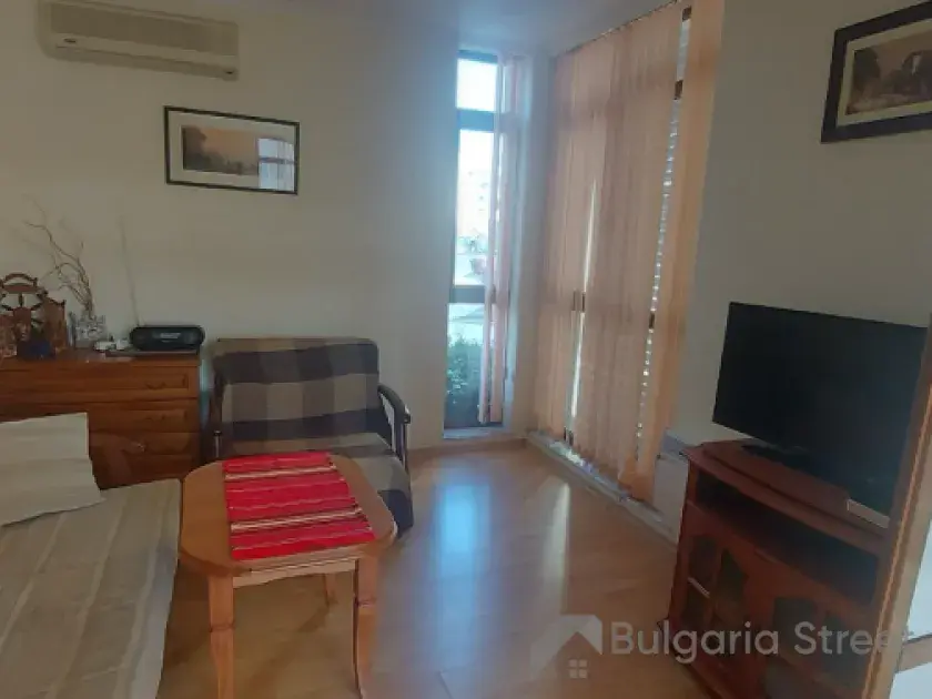 Sofa i stolik