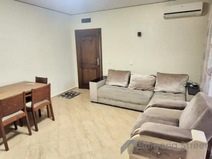 Sofa i stół