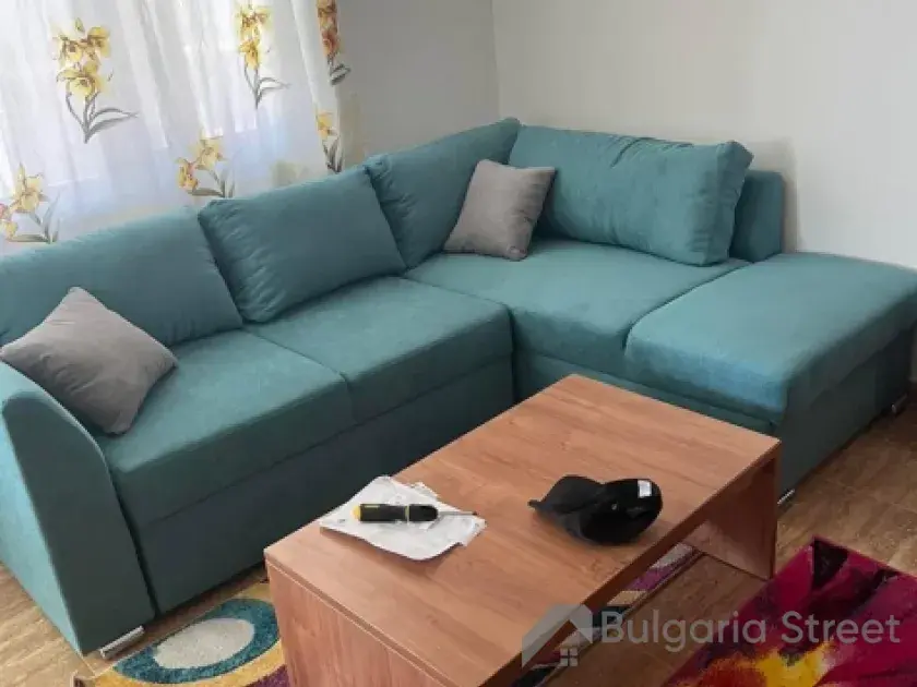 Miękkie meble w salonie