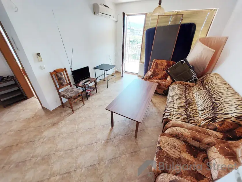 Sofa stół i telewizor