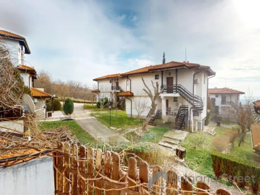 Taras