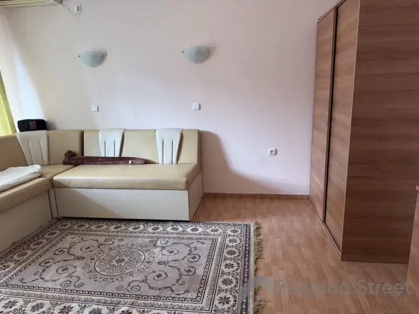 Szafa i kanapa