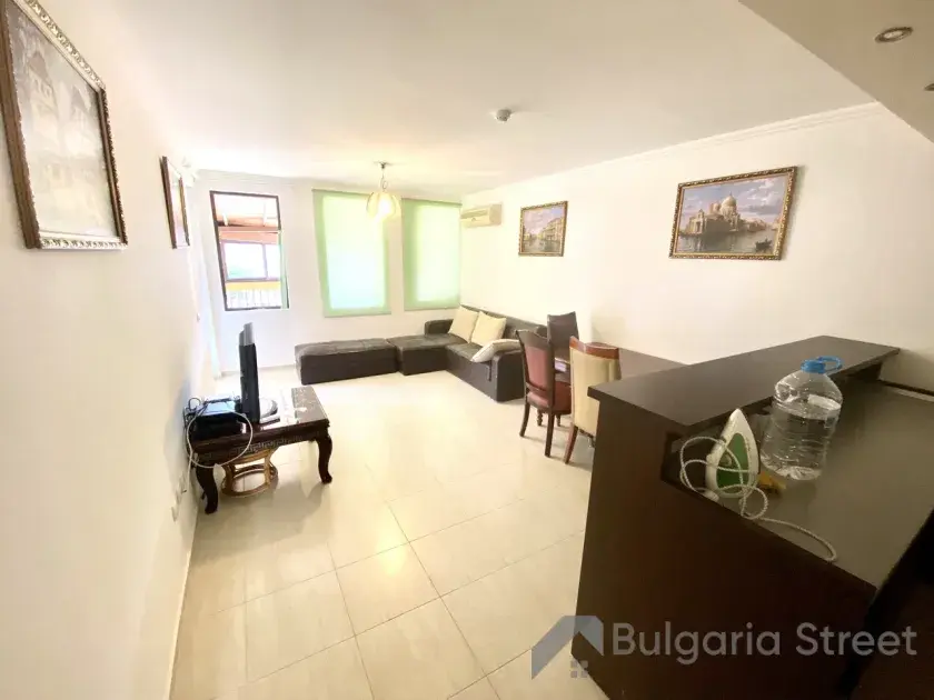 ARENA 2 | Dwupokojowe mieszkanie: salon, kuchnia.