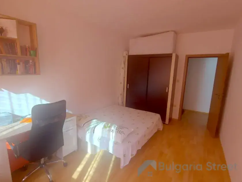 Szafa i łóżko