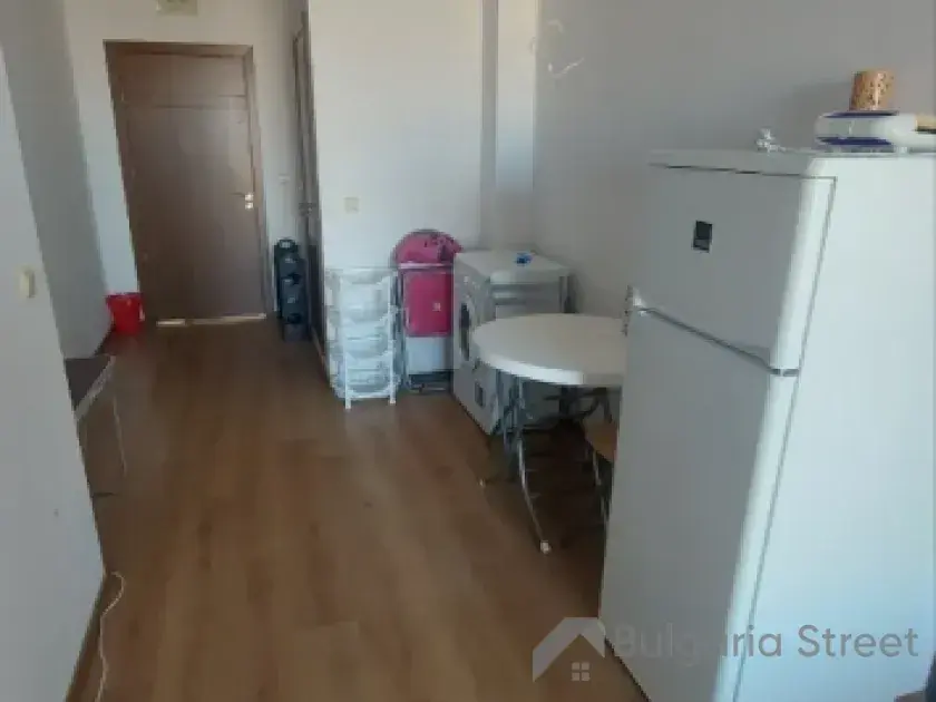 Przedpokój z szafą