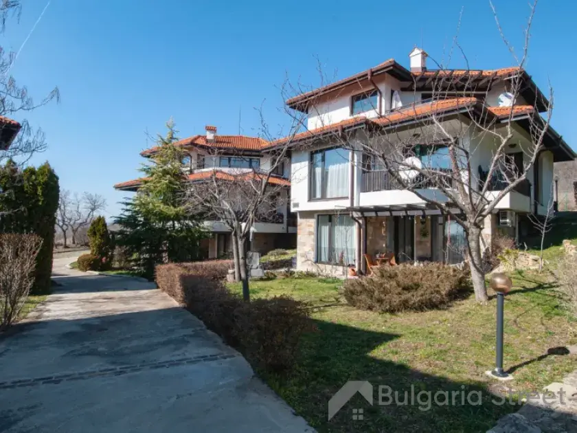 Sprzedaż apartamentu w kompleksie Bay View Villas