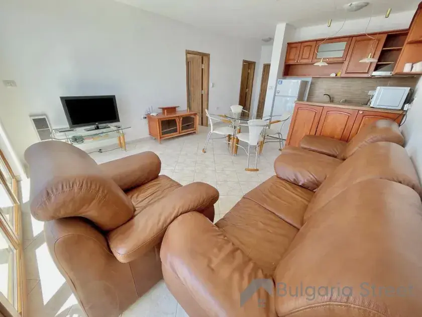 Salon z wyjściem na taras