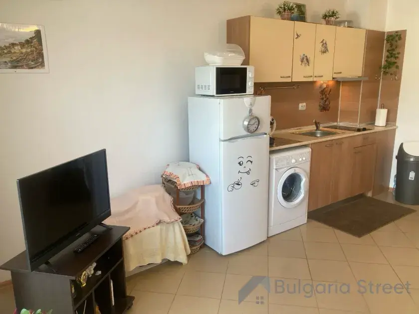 Telewizor i szafa