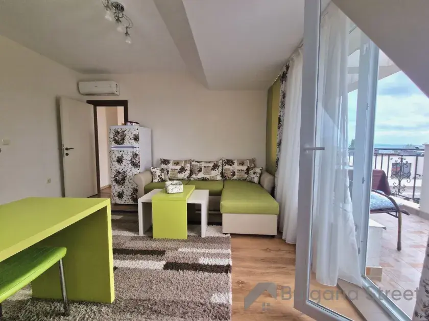 Viola | Trzypokojowe mieszkanie w Nesebyrze: salon, kuchnia
