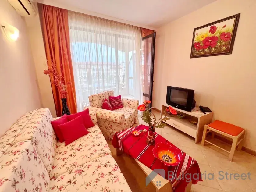 Royal Sun | Dwupokojowe mieszkanie: salon, kuchnia