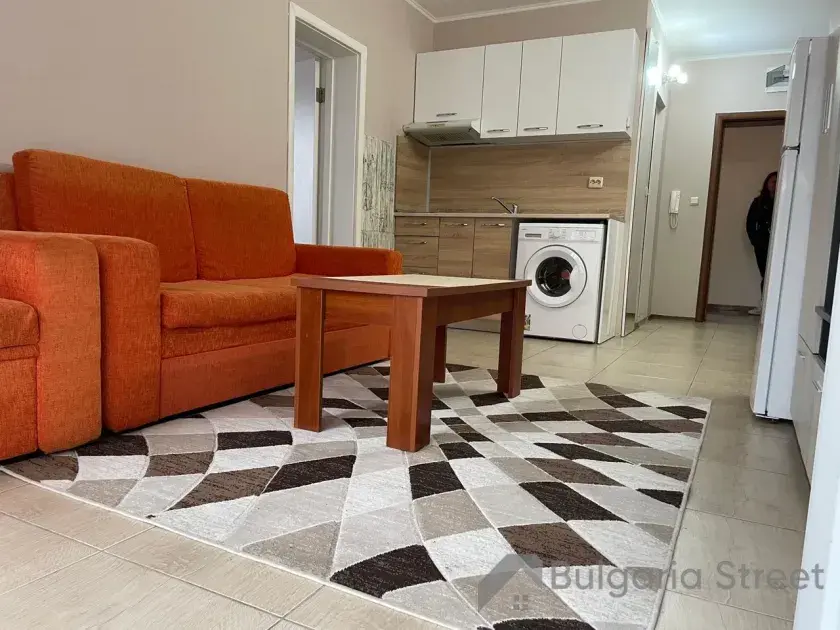 dwupokojowe mieszkanie z meblami