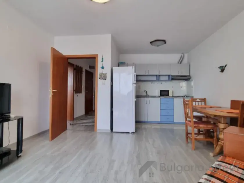 Dwupokojowy apartament w kompleksie Kompas