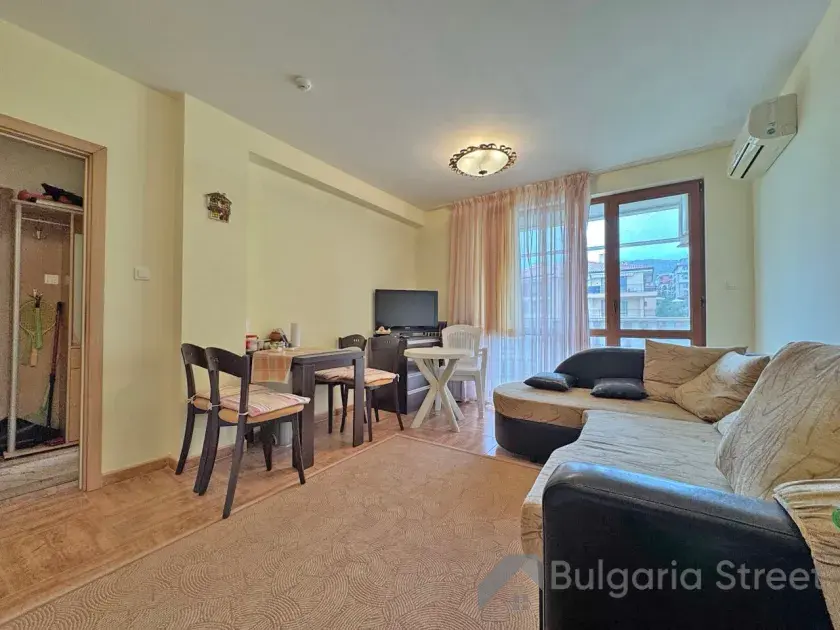 Royal Bay 2 | Dwupokojowe mieszkanie: salon, kuchnia