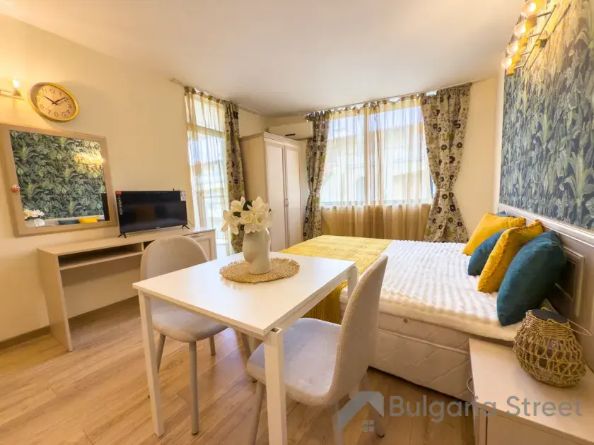 Studio z eleganckim wnętrzem