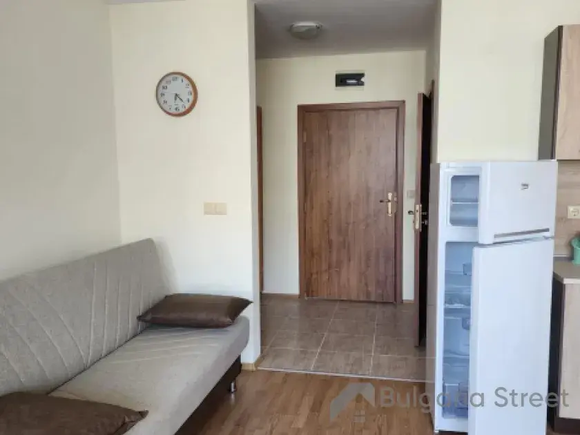 sofa i lodówka