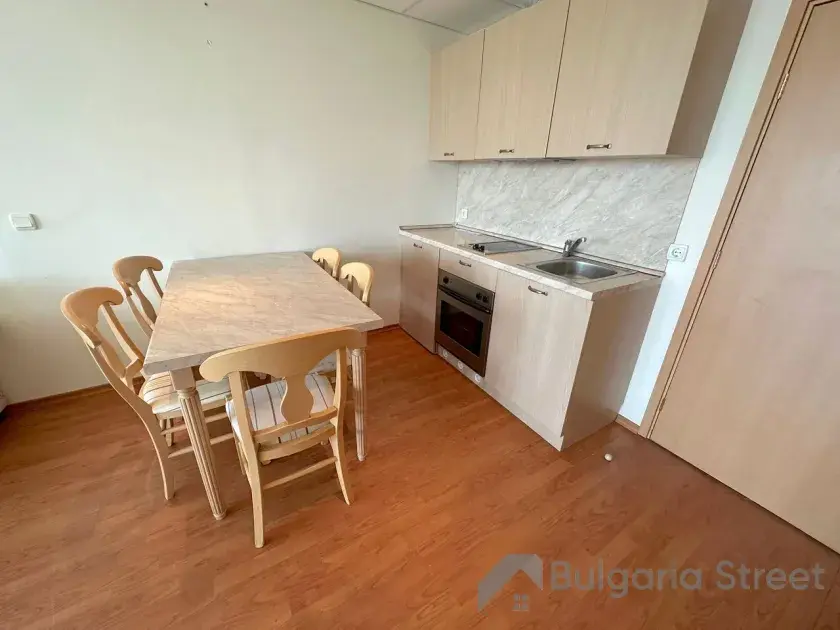 Nirvana Grand Hote| Apartament nad morzem: Salon, kuchnia