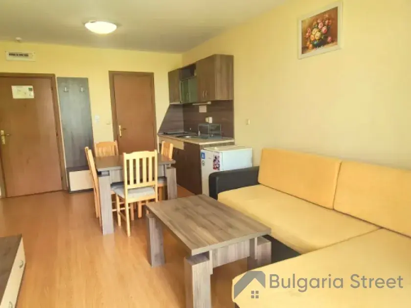 Sofa i stół