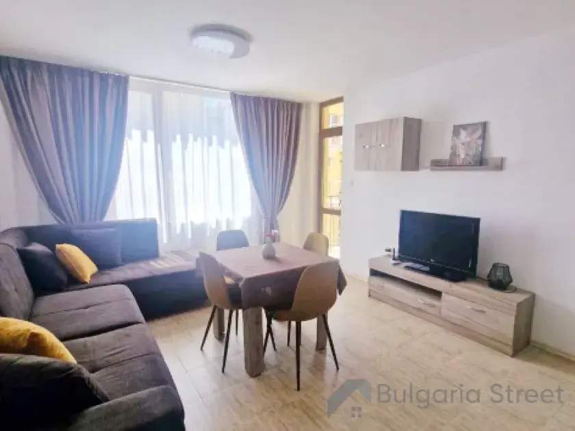 kanapa i stół