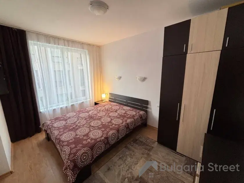 tapicerowane meble w pokoju