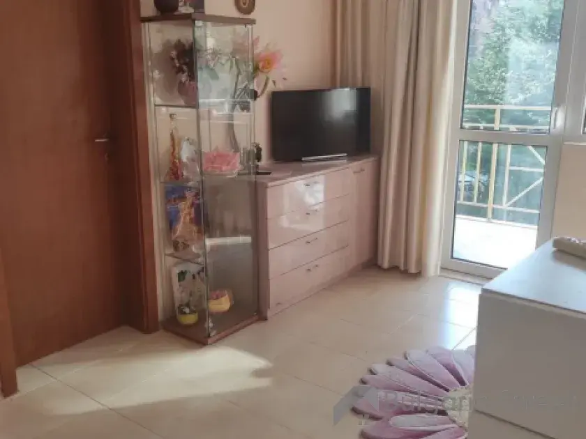 telewizor w pokoju